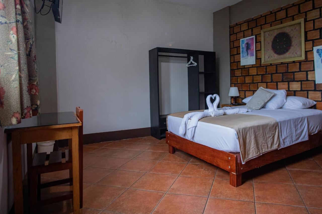 El Cauchero Hotel Iquitos Eksteriør billede